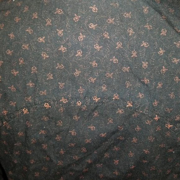 (3 for $15)Size L button down blouse - Picture 3 of 3